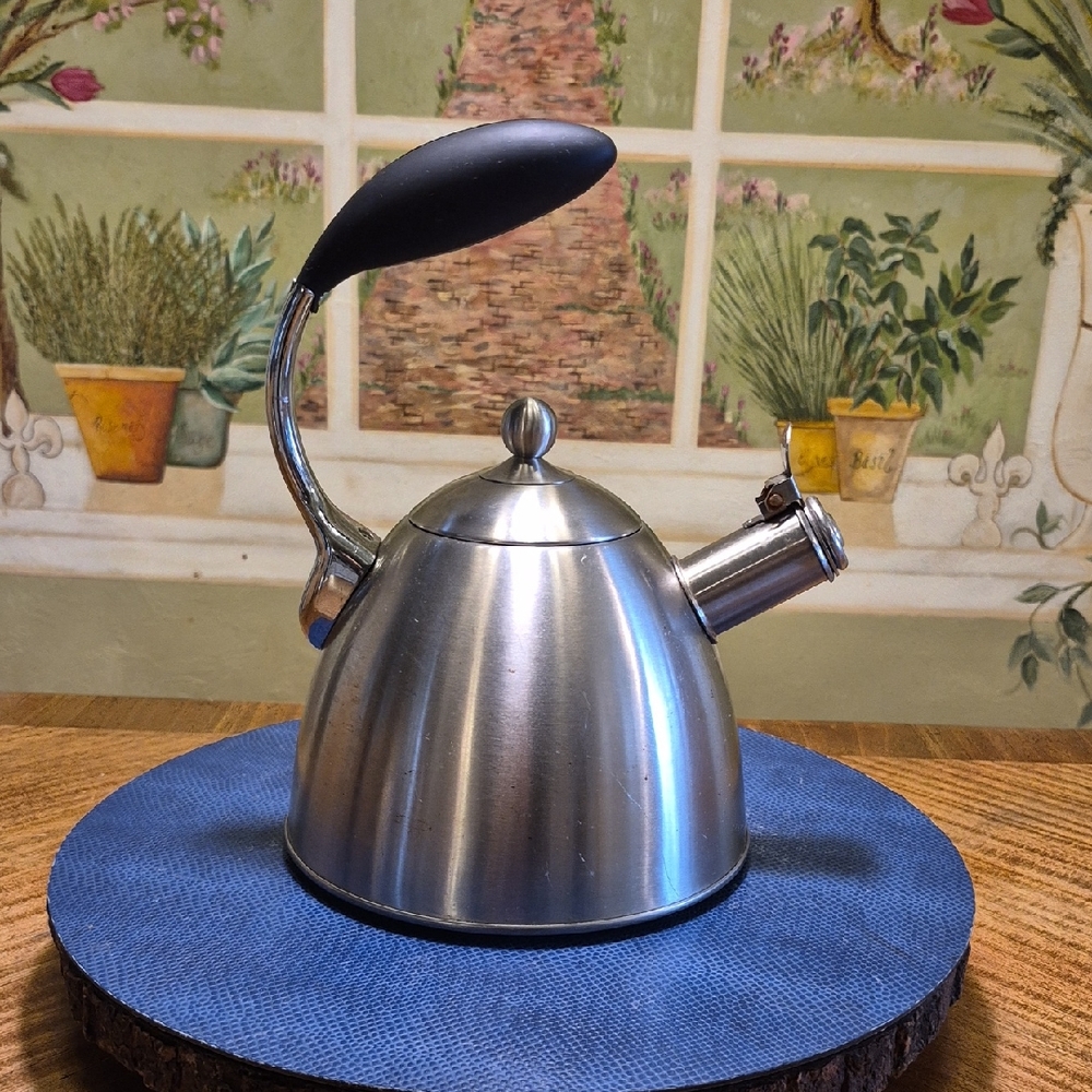 MasterClass Whistling Tea  Kettle. (#1122) Stainless Steel.
